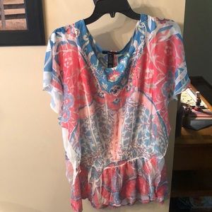 Summer shortsleeved blouse